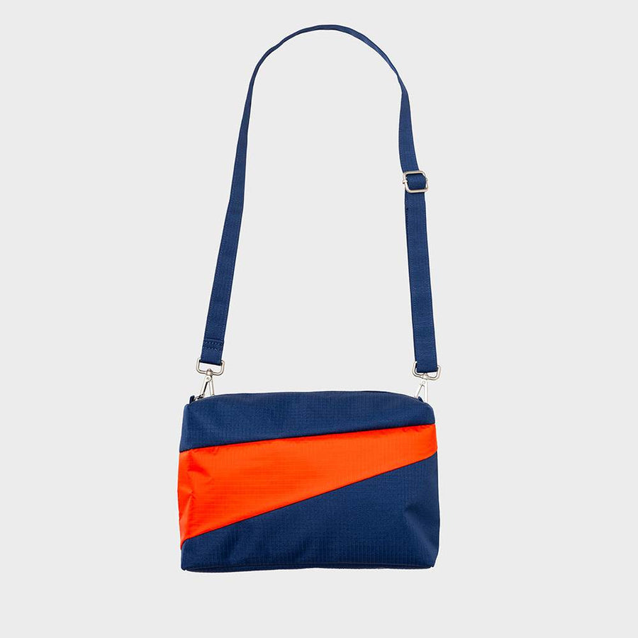 SUSAN BIJL-Bum Bag Medium Navy & Red Alert-BBAMPNAVREDM