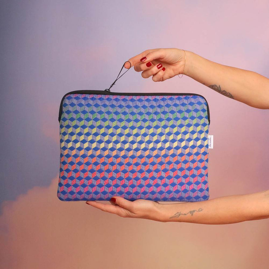EXCLUSIVE Custodia Macbook pro 14''/air 13'' Blue Optical Rainbow
